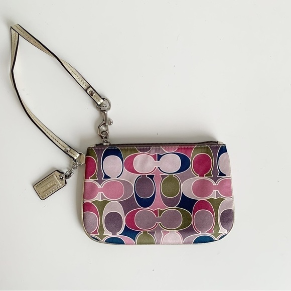 𝅺Coach Signature Logo Corner Zip Wristlet Multicoloured - Picture 2 of 12